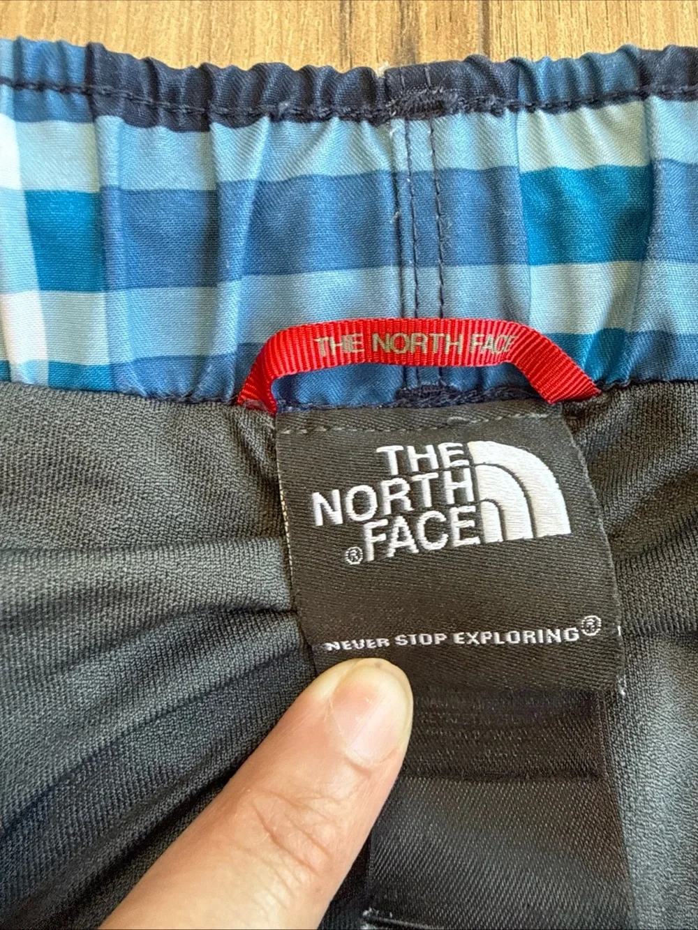 The North Face Swimwear Board Shorts Men’s Sz Large Belted Blue Plaid Lined